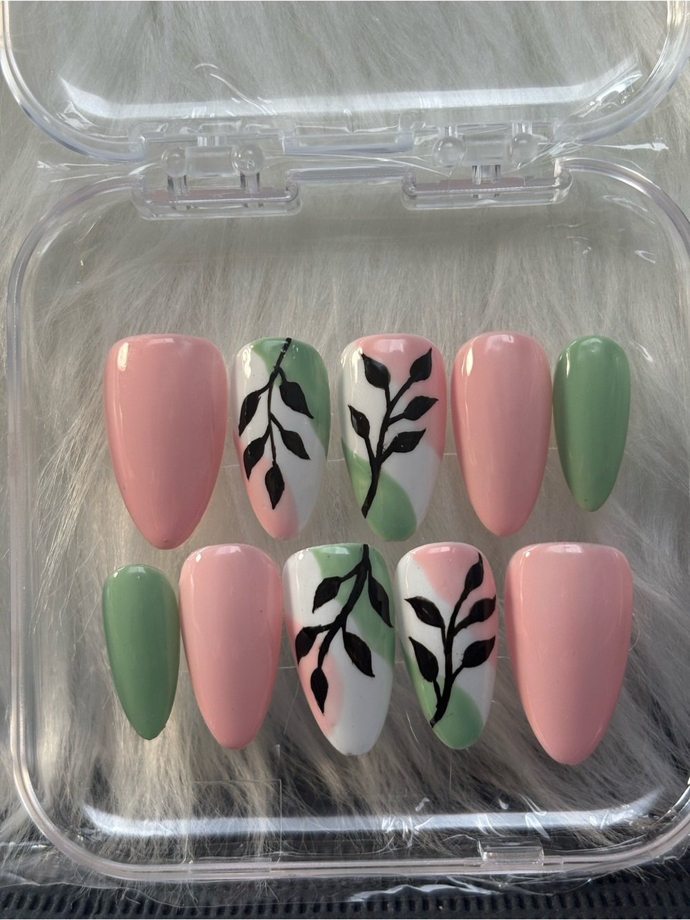 Soft Pink & Sage Press-On Nail Set with Leaf Motif